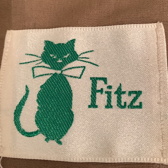 Vintage trench coat - Picture 5 of 9